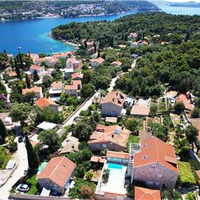 8 Bedroom Seaside Villa with Pool in Zaton Bay near Dubrovnik, Sleeps 17-23